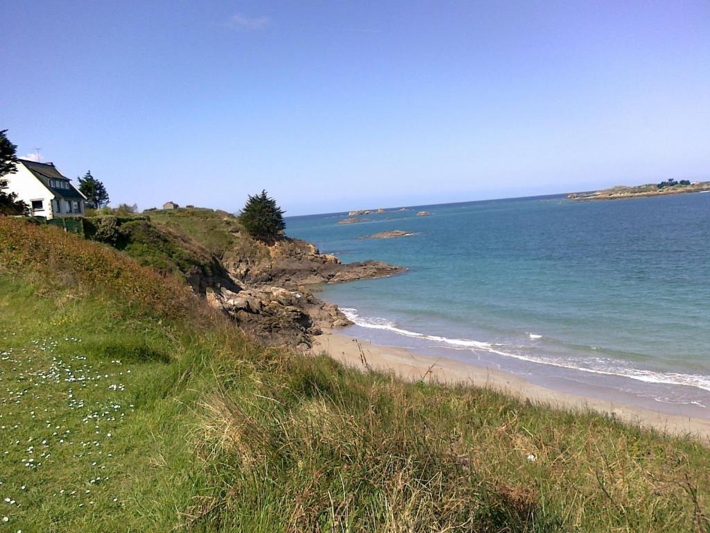 Village De Yourtes Beaussais Sur Mer Oda fotoğraf