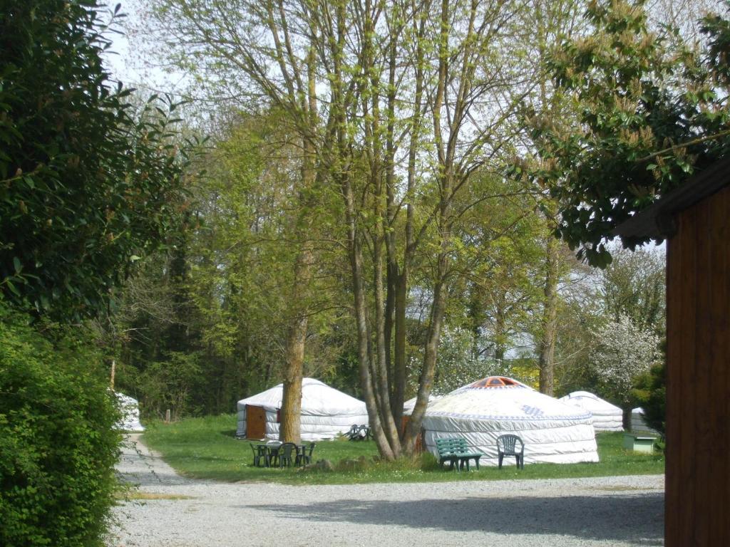 Village De Yourtes Beaussais Sur Mer Oda fotoğraf
